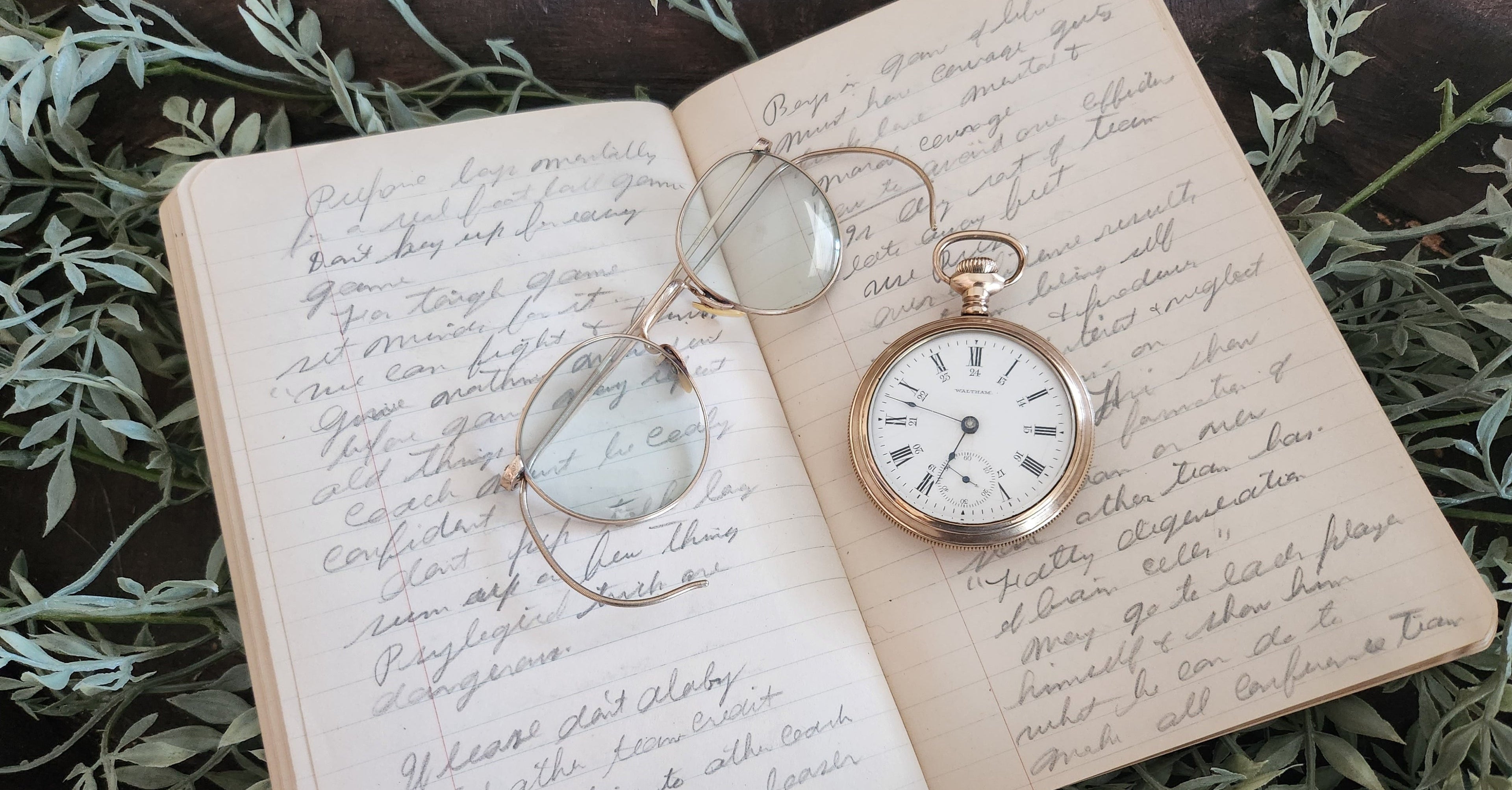 Antique pocket watches banner.